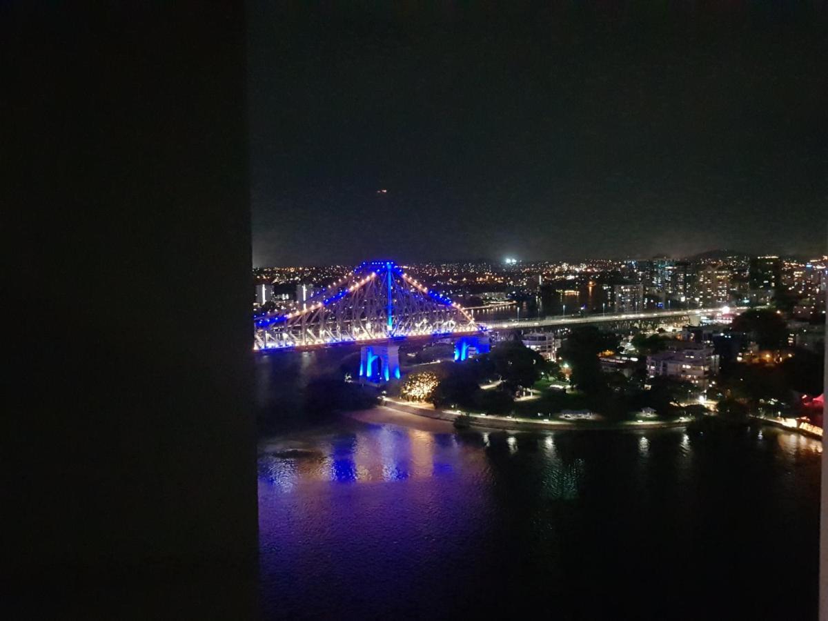 Amazing River View - 3 Bedroom Apartment - Brisbane Cbd - Netflix - Fast Wifi - Carpark Екстериор снимка