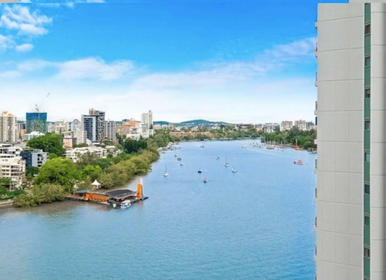 Amazing River View - 3 Bedroom Apartment - Brisbane Cbd - Netflix - Fast Wifi - Carpark Екстериор снимка